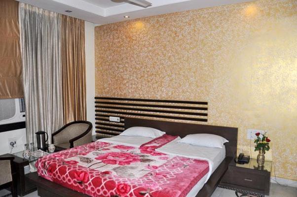 Hotel Aashish